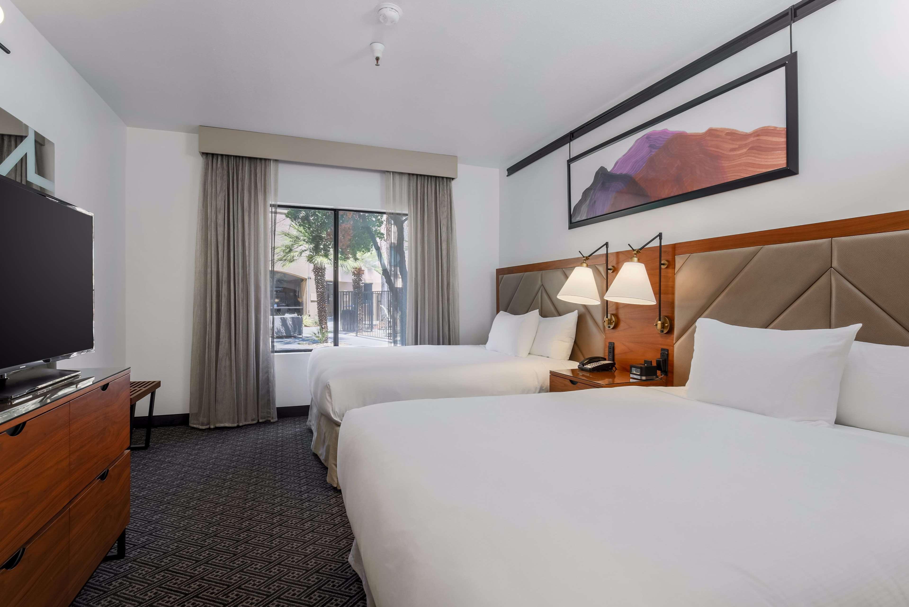 Doubletree Suites By Hilton Hotel Sacramento - Rancho Cordova Exterior photo